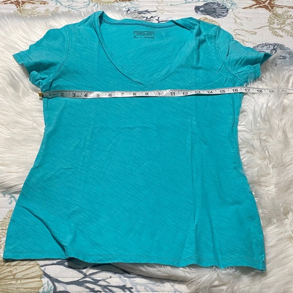 Patagonia Tops - Patagonia Aqua Short Sleeve Tee